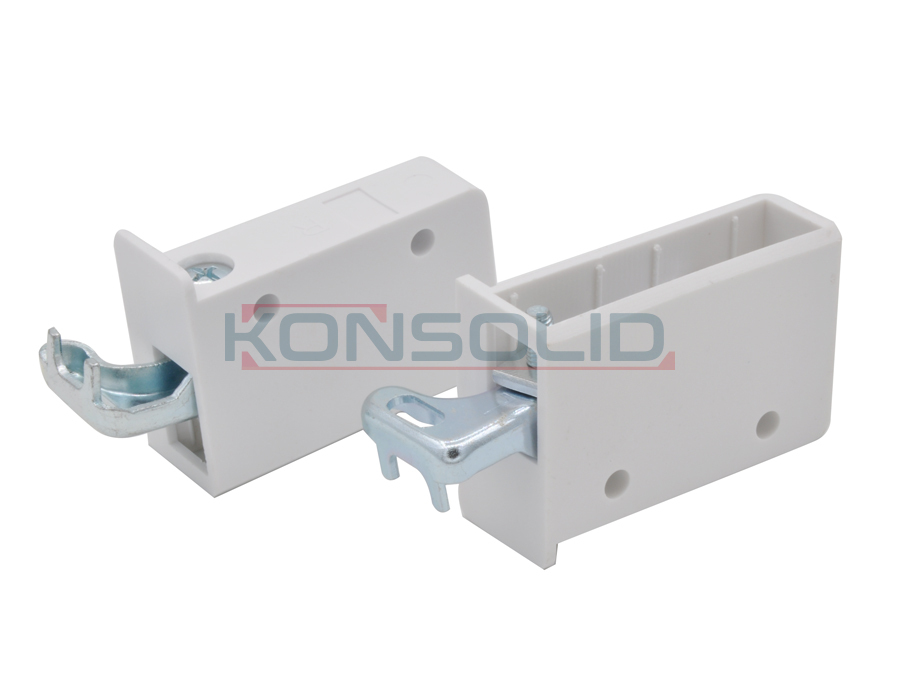 Adjustable cabinet hanger