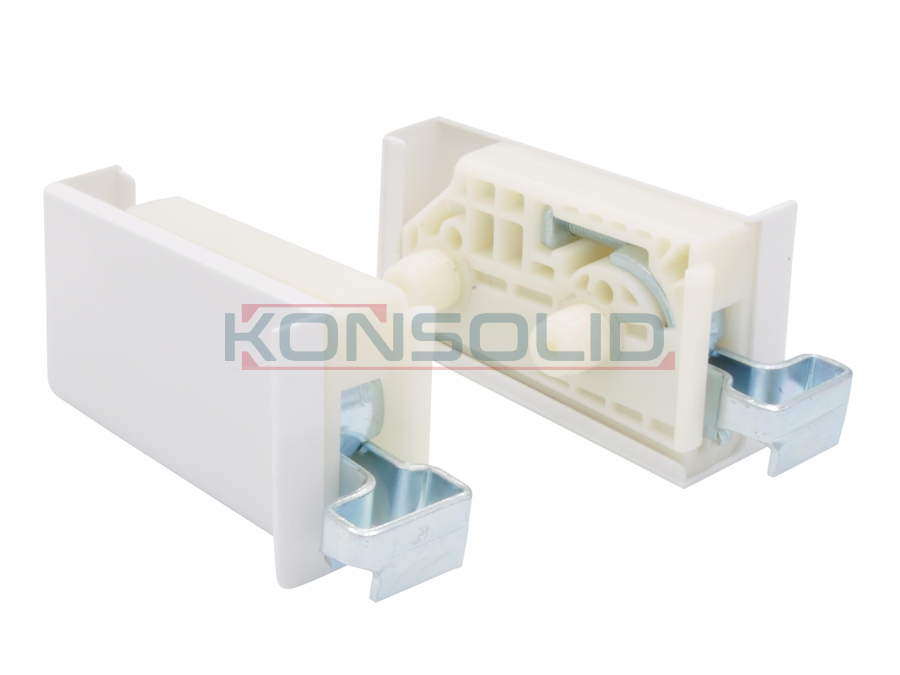 Adjustable cabinet hanger